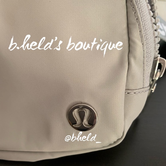 lululemon Everywhere Belt Bag in Silver Drop/White Wordmark (1L) Brand New NWT - Picture 11 of 16